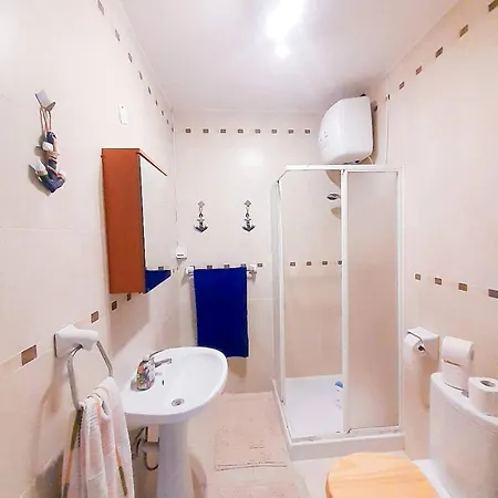 Front Seaview Cozy In Shared Flat - R1 * Sliema